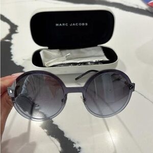 Marc Jacobs Round Oversized Sunglasses in Gray
